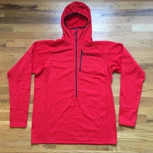 Never Worn Patagonia Men’s Large Red R1